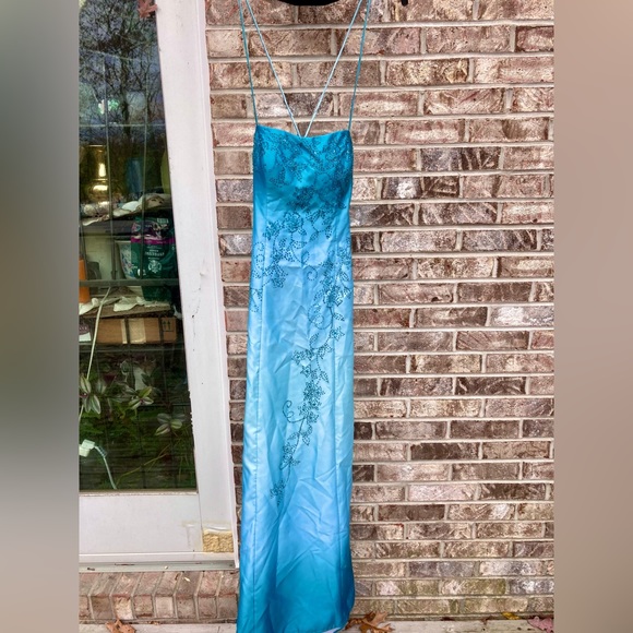 Y2K LE Beaded Jump Turquoise/Teal Ombré Prom Dress - Picture 6 of 9